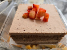Load image into Gallery viewer, HOMEMADE STONE FRUITS SPONGE CAKE