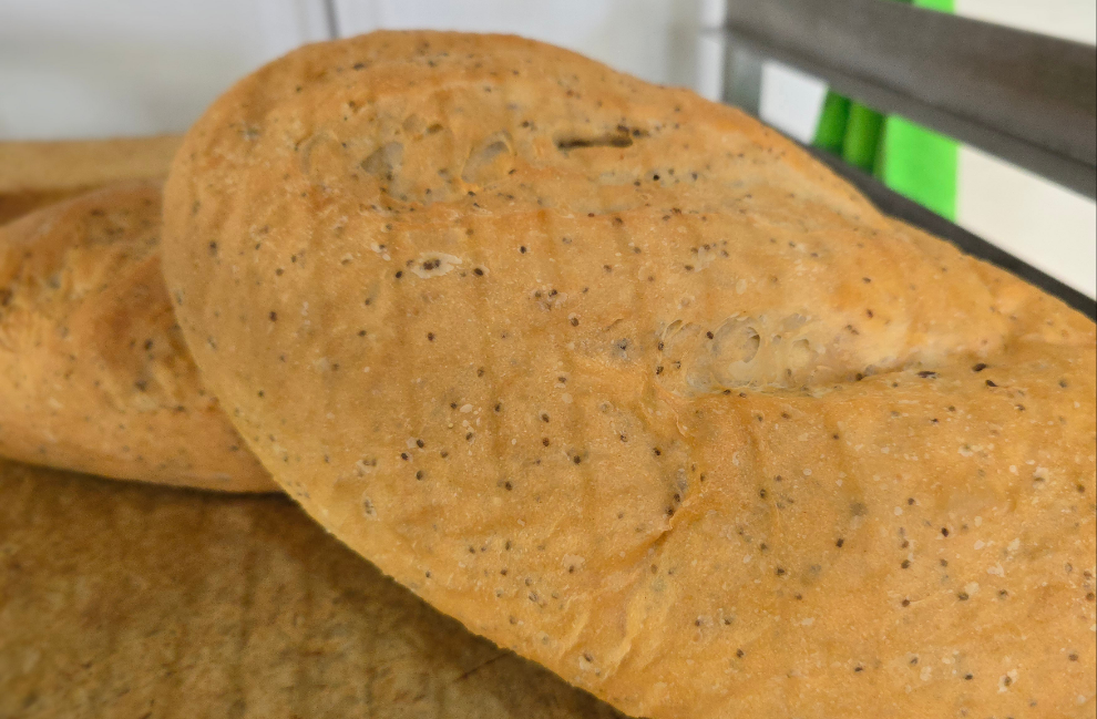 HOMEMADE LINSEEDS CHIASEEDS SOURDOUGH *FROZEN UNCUT